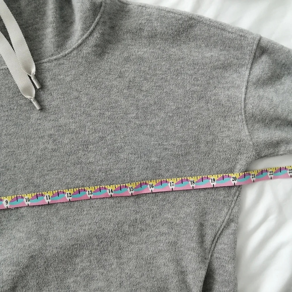 Lululemon Go Forward Fleece Pullover Sweater Light Grey High Cowl Neck Size 4 - Picture 14 of 16